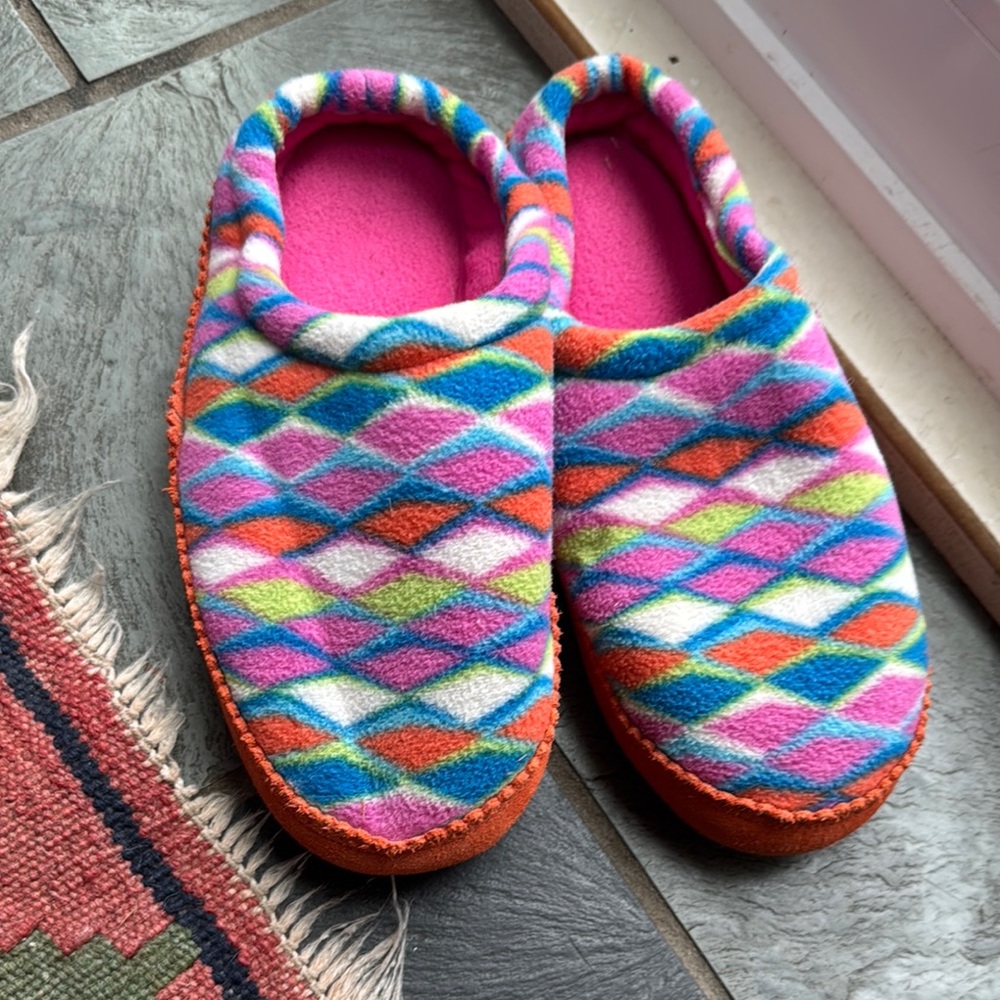 LL Bean Multicolor Patterned Slippers